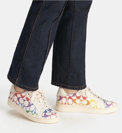 Clip Low Top Sneaker In Rainbow Signature Canvas Pride Coach 5.5 mx - comprar en línea