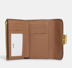 Medium Grace Wallet In Signature Canvas en internet