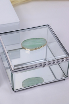 caixa de vidro com pedra ágatha verde - comprar online