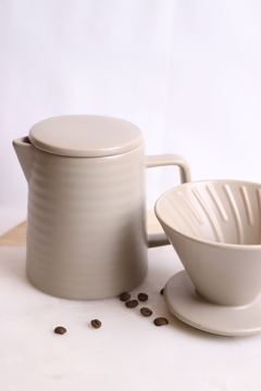 bule de café com coador cerâmica bege nude 500ml - comprar online