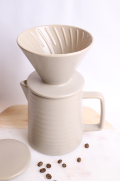 bule de café com coador cerâmica bege nude 500ml na internet