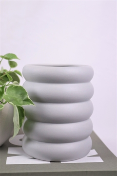 vaso para plantas cinza médio