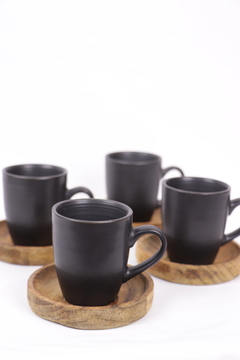 conjunto 4 xícaras cafézinho com pires madeira. - comprar online
