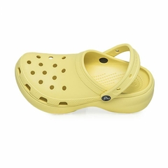 CROCS CLASICO PLATAFORMA en internet