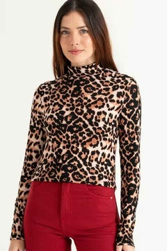 POLERA ANIMAL PRINT