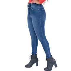 Calça Jeans Skinny cós duplo Revanche na internet