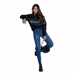 Calça Jeans Fit Feminina Com Barra A Fio Revanche na internet