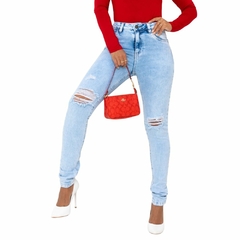 Calça feminina jeans claro rasgado Destroyed Revanche - comprar online