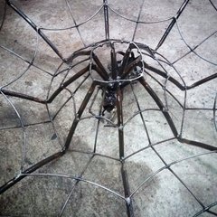 Escultura de aranha em metal - Gênoveva, tamanho G - loja online