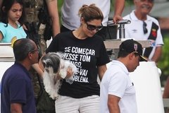 Camiseta Se Começar Nesse Tom Comigo Michelle Bolsonaro Dam na internet