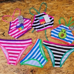 BIKINI NENA ESTAMPADA RAYADAS LINEA VIENTOS Y OLAS ART. 6307 ( COLORES SEGUN STOCK ) TALLES DISPONIBLES 8 - 10 - 12 - 14 - 16 ( X MAYOR )