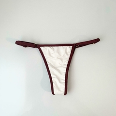 CALCINHA MINI TANGA COM REGULAGEM DUO OFF WHITE COM MARROM