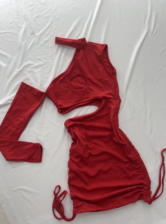 Imagem do Vestido recortes vermelho estilo moda blogueira