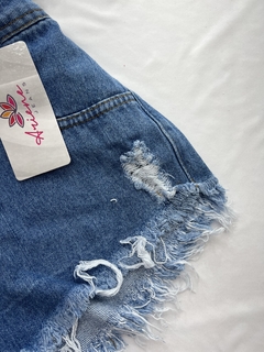 Imagem do Shorts jeans raspadinho estilo moda blogueira