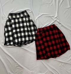 Shorts Saia Feminina Xadrez (Saia na Frente e Shorts Atrás) - comprar online