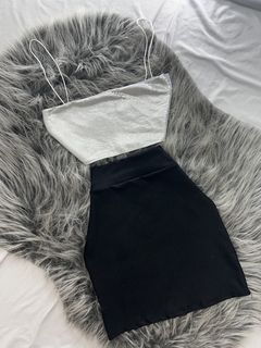 Conjunto saia preta e cropped de brilho estilo moda gringa - loja online
