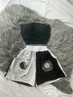 Imagem do Conjunto feminino shorts tactel e cropped faixa com bojo sol e lua carinha tuses sorriso rosto feliz estilo moda gringa