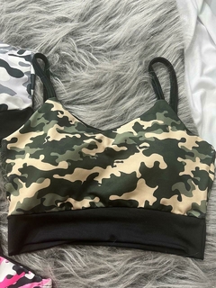 Cropped de alcinha com bojo camuflado exercito estilo moda gringa - comprar online