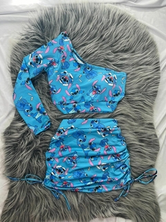 Conjunto feminino saia drapeada e cropped mula manca com bojo branco e azul lilo & stich - comprar online