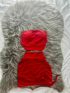 Conjunto HappyCat feminino natal vermelho cropped faixa e saia estilo moda gringa