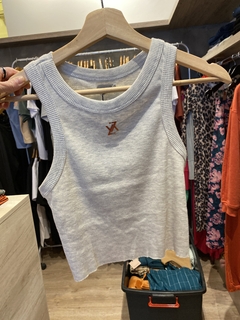 Musculosa YL en internet