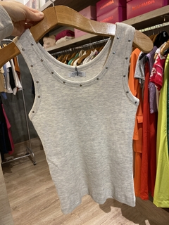 musculosa troy gris - tienda online