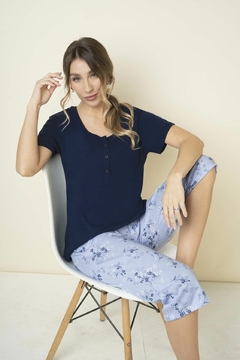 PIJAMA DAMA REMERA CON PANTALON PESCADOR (LE25783)