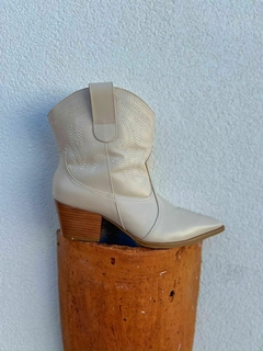 Bota Texana Off White- couro legítimo