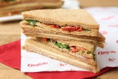 Servicio de Lunch para 50 Personas - Quijote · Sándwiches y Pastelería Artesanal