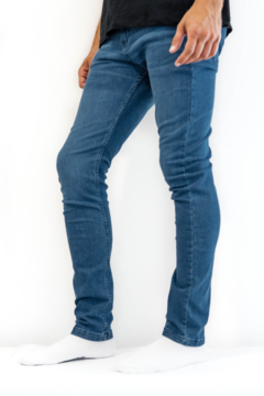 JEAN BODACIOUS BLUE SKINNY