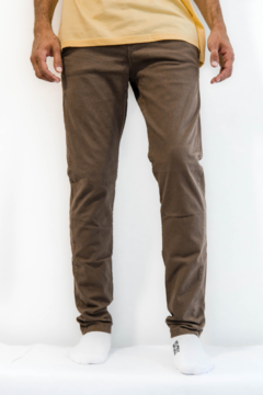 PANTALON CHINO BODACIOUS CHOCOLATE