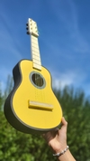 Guitarra criolla de Madera Mediana
