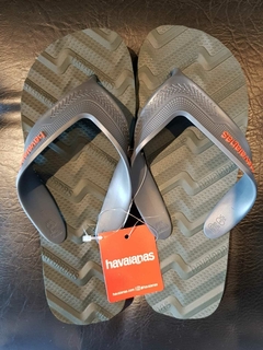 OJOTAS HAVAIANAS (VERDE MILITAR)