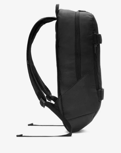 MOCHILA NIKE UNISEX SB COURTHOUSE NEGRO - comprar online