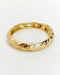 Bracelete Martelado Dourado - comprar online