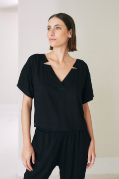 BLUSA CLARA