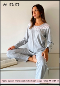 Pijama de algodon liviano escote redondo con encaje talle especial - BARBIZON 176