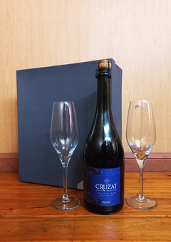 1 bot. Champagne Cruzat Premier Nature 750 cc + 2 Copas de Champagne de Cristal