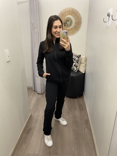 Conjunto com jaqueta e calça moletom preto Malwee