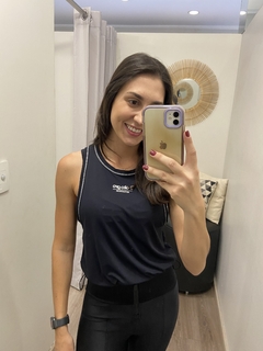 Regata cropped active wear com regulagem preto Alto Giro - loja online