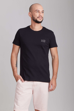 Camiseta Half Preta - comprar online