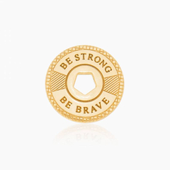 PINGENTE MEDALHA BE STRONG BE BRAVE BANHADO A OURO na internet