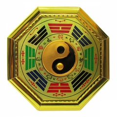 Baguá feng shui dourado 13cm - yin yang