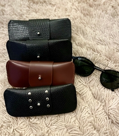 Porta lentes Soleil Negro tachas - tienda online