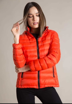 CAMPERA NYLON BLOOM RED - comprar online