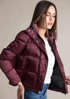 CAMPERA NYLON JESS BORDEAUX - comprar online