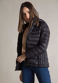 CAMPERA NYLON BLOOM BLACK - comprar online