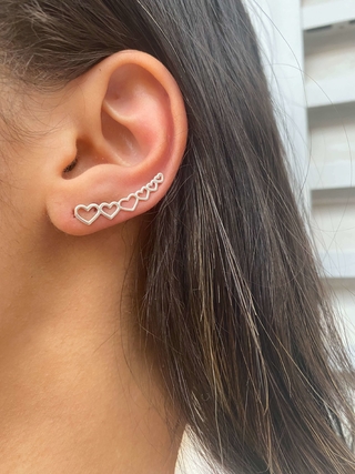 BRINCO EAR CUFF CORAÇÕES DE PRATA