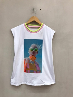 Musculosa Con Cuello Estampada - comprar online