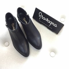 VAQUERA GRAVAGNA VINTAGE NEGRO - comprar online